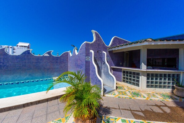 Outdoor pool - Hotel Isla de Sacrificio (Veracruz)