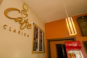 Daily buffet breakfast for a fee - The Clarion Hotel (Nairobi)