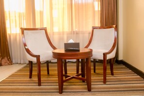 4 bedrooms, Egyptian cotton sheets, premium bedding, memory foam beds - The Clarion Hotel (Nairobi)