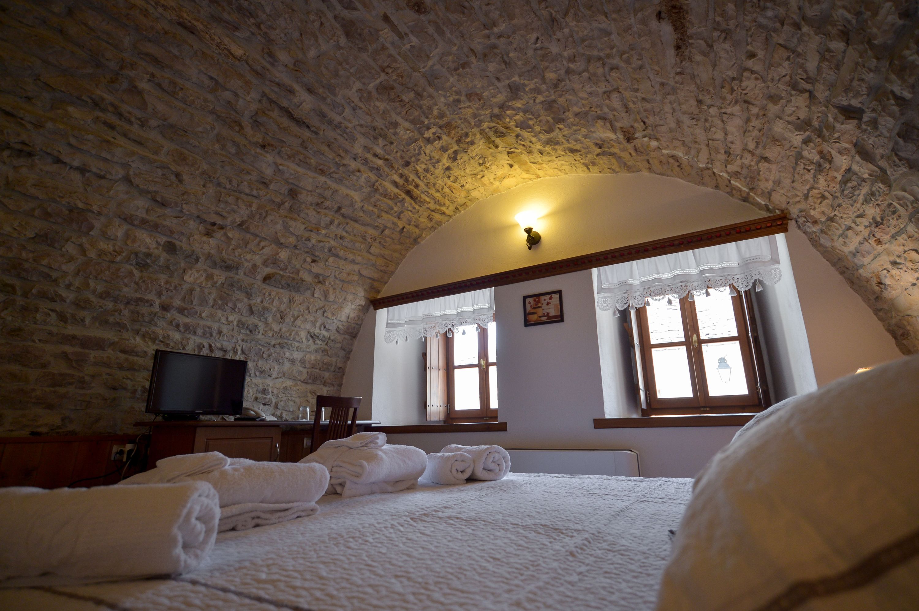 junior suite | minibar, desk, soundproofing, iron/ironing board