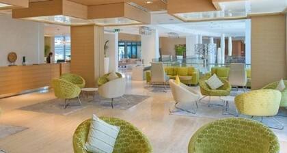 Holiday Inn MUSCAT AL SEEB by IHG