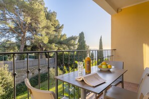 Balcony view - La Residence du Bailli (Rayol-Canadel-sur-Mer)