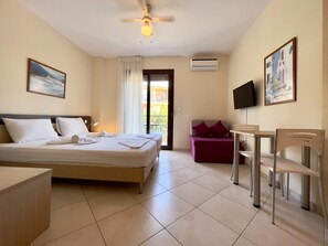 Studio – executive | Sengetøy av topp kvalitet, safe på rommet og lydisolert