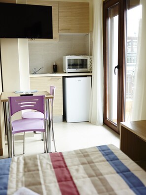 Executive Studio | Private kitchenette