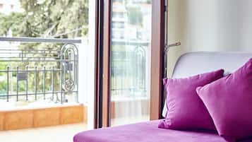 1 bedroom, premium bedding, in-room safe, soundproofing