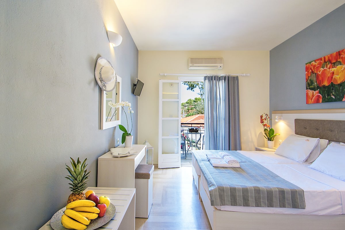 Studio (3 Guests) | Free rollaway beds, free WiFi, bed sheets