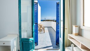 Unclassified image, 4 of 78, button - Blue Sea (Karpathos)