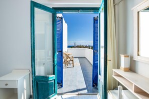 Unclassified image, 4 of 78, button - Blue Sea (Karpathos)