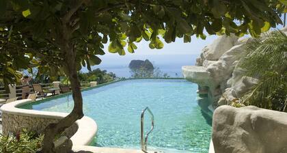 Parador Nature Resort and Spa
