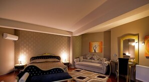 Interior - Kocibelli (Korce)