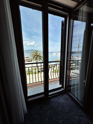 Interior - Pine (Tivat)