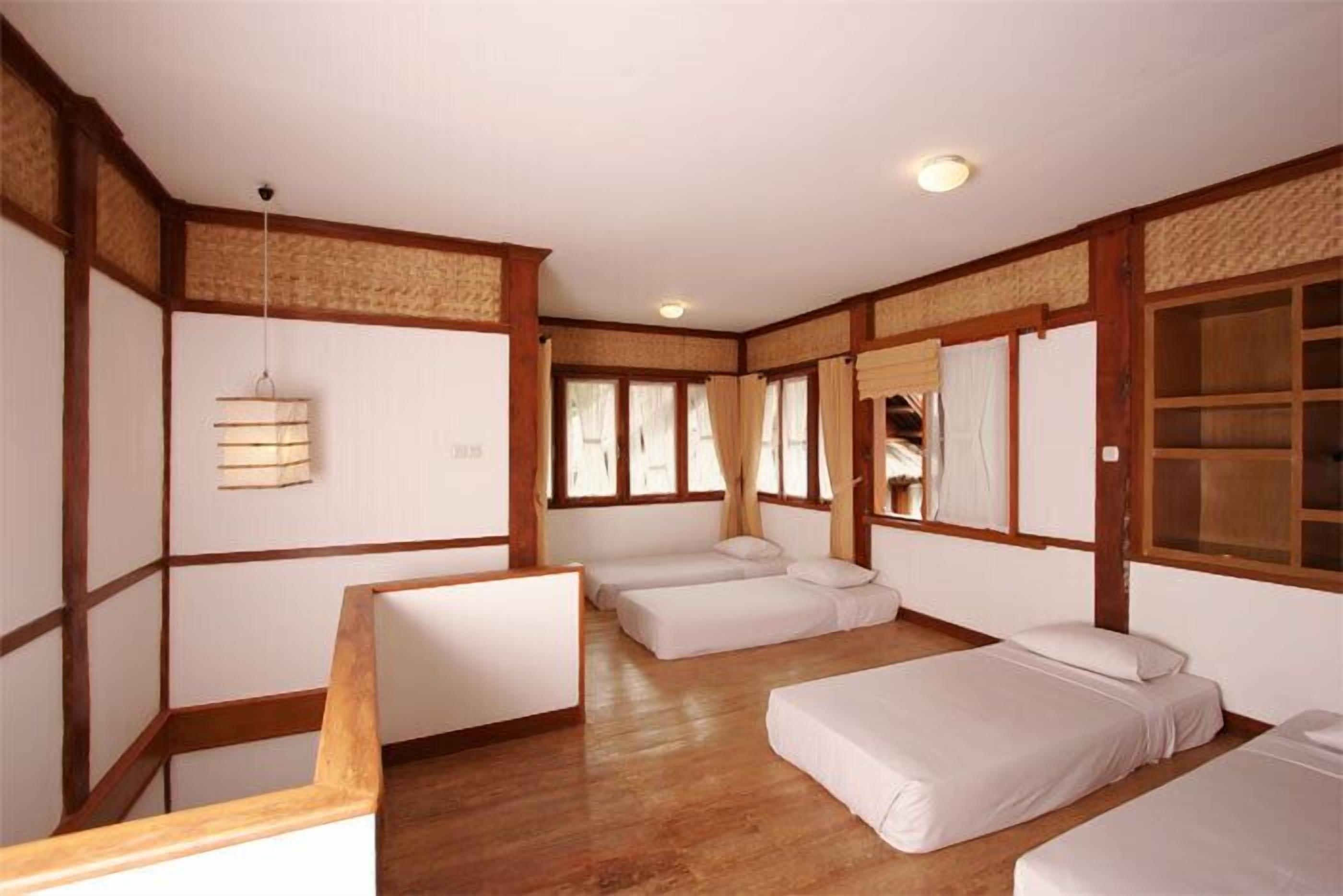 ห้องพัก (Babakan Siluhur 2) | โต๊ะทำงาน, Wi-Fi ฟรี, ผ้าปูที่นอน