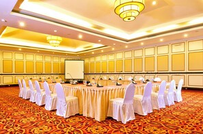 Meeting facility - Kampung Sumber Alam Garut Powered by Archipelago (Garut)
