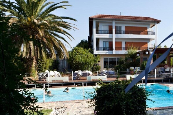 Piscine extérieure