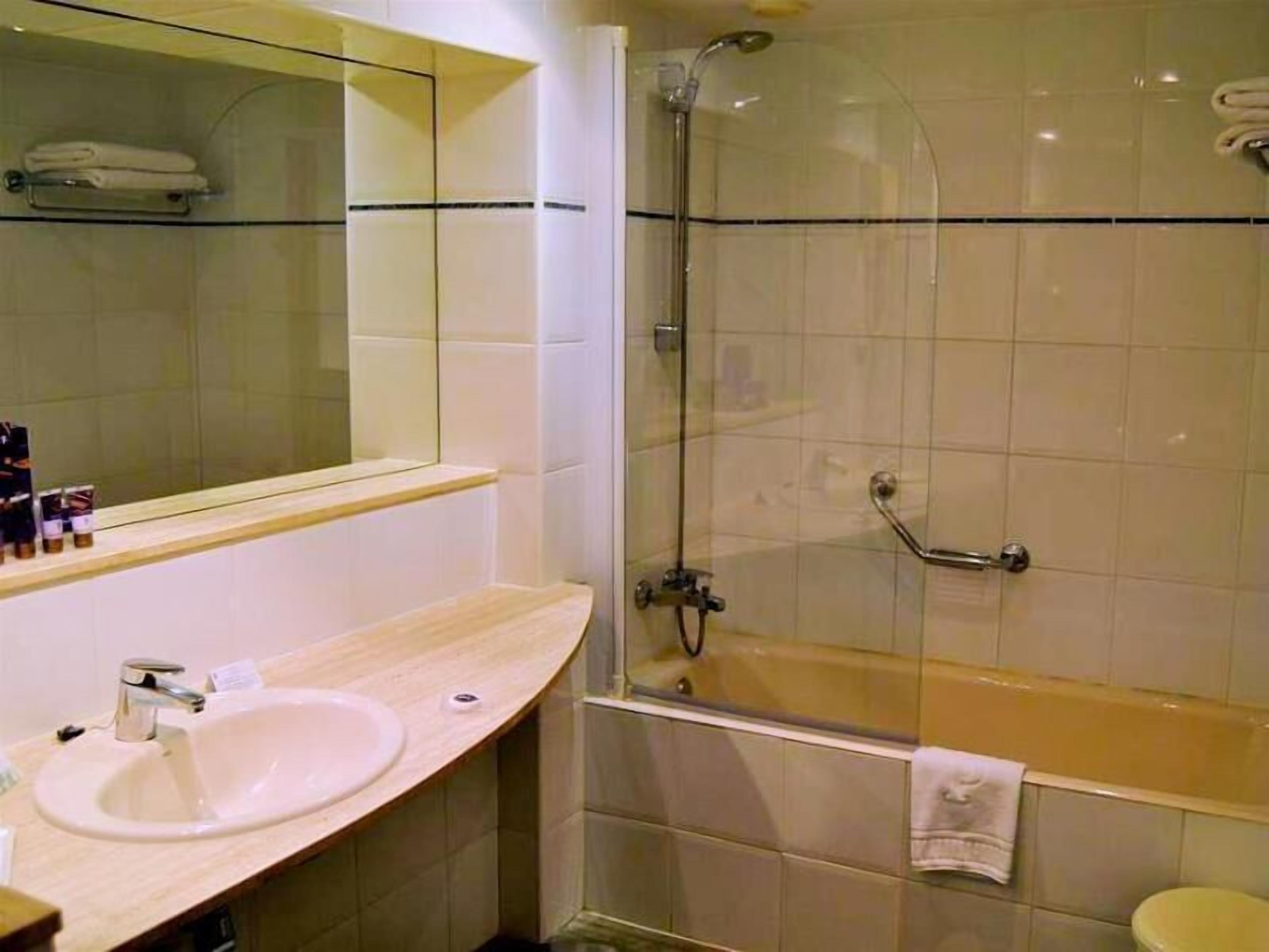 Bathroom | Bathrobes, shampoo