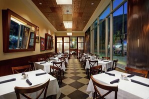 Restaurant - Hilton Garden Inn Washington DC/Georgetown Area (Washington)