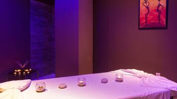 Sauna, poreallas, höyrysauna, vartalohoitoja, vartalokääreitä