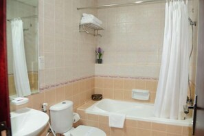 Bathroom - Fortune Hotel Deira (Dubai)