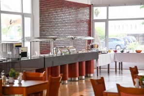 Dining - Siret Saturn (Saturn)
