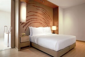 Egyptian cotton sheets, premium bedding, minibar, in-room safe - Mövenpick Siam Hotel Na Jomtien Pattaya (Sattahip)