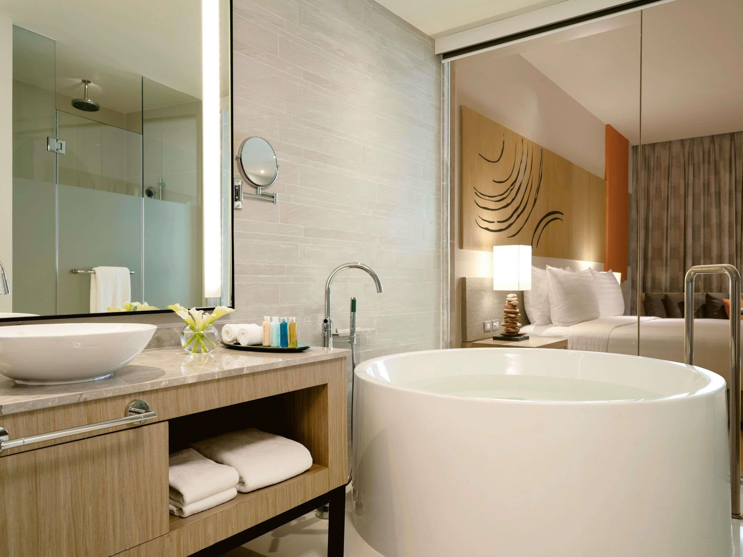 Egyptian cotton sheets, premium bedding, minibar, in-room safe