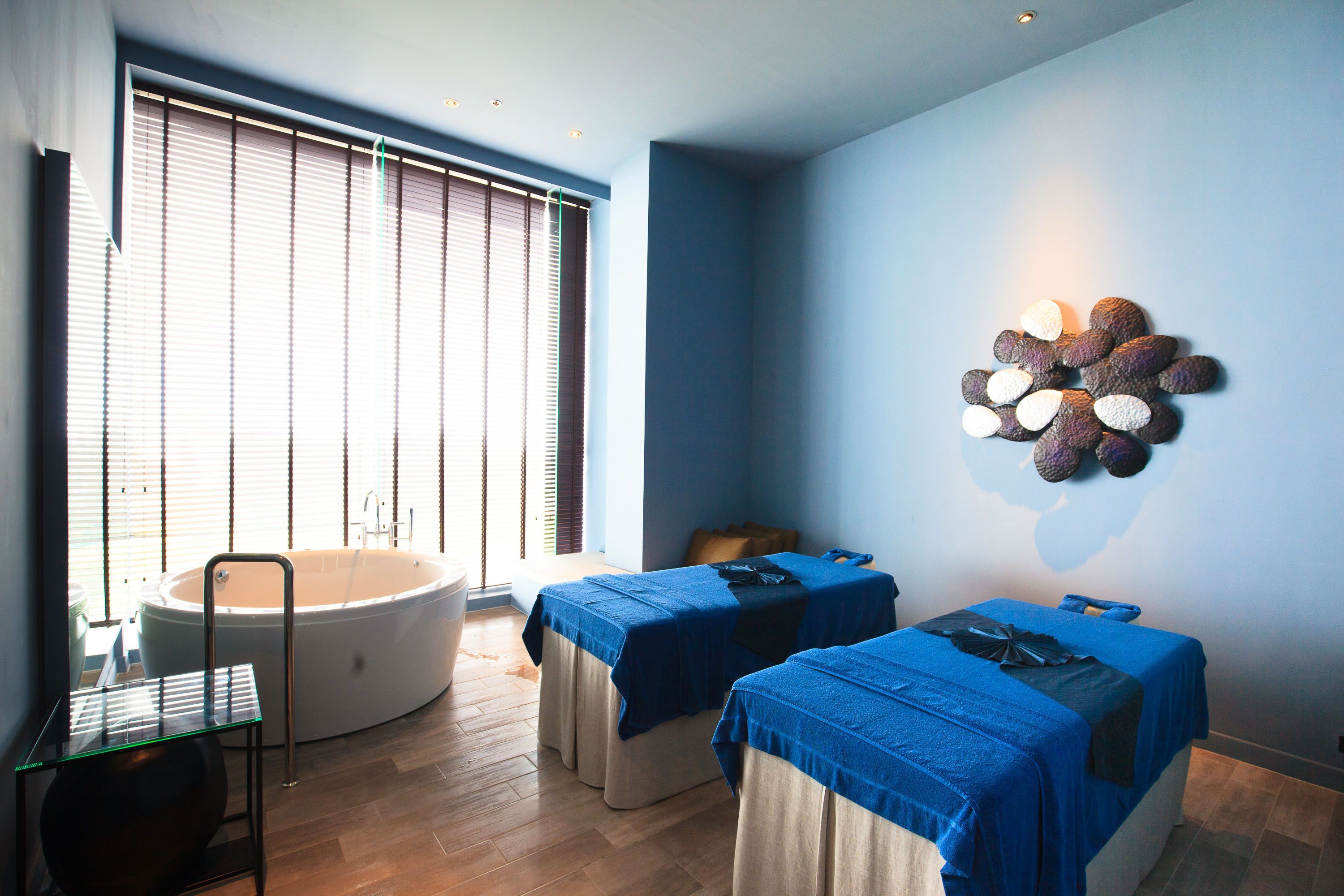 couples treatment room(s), body treatments, aromatherapy