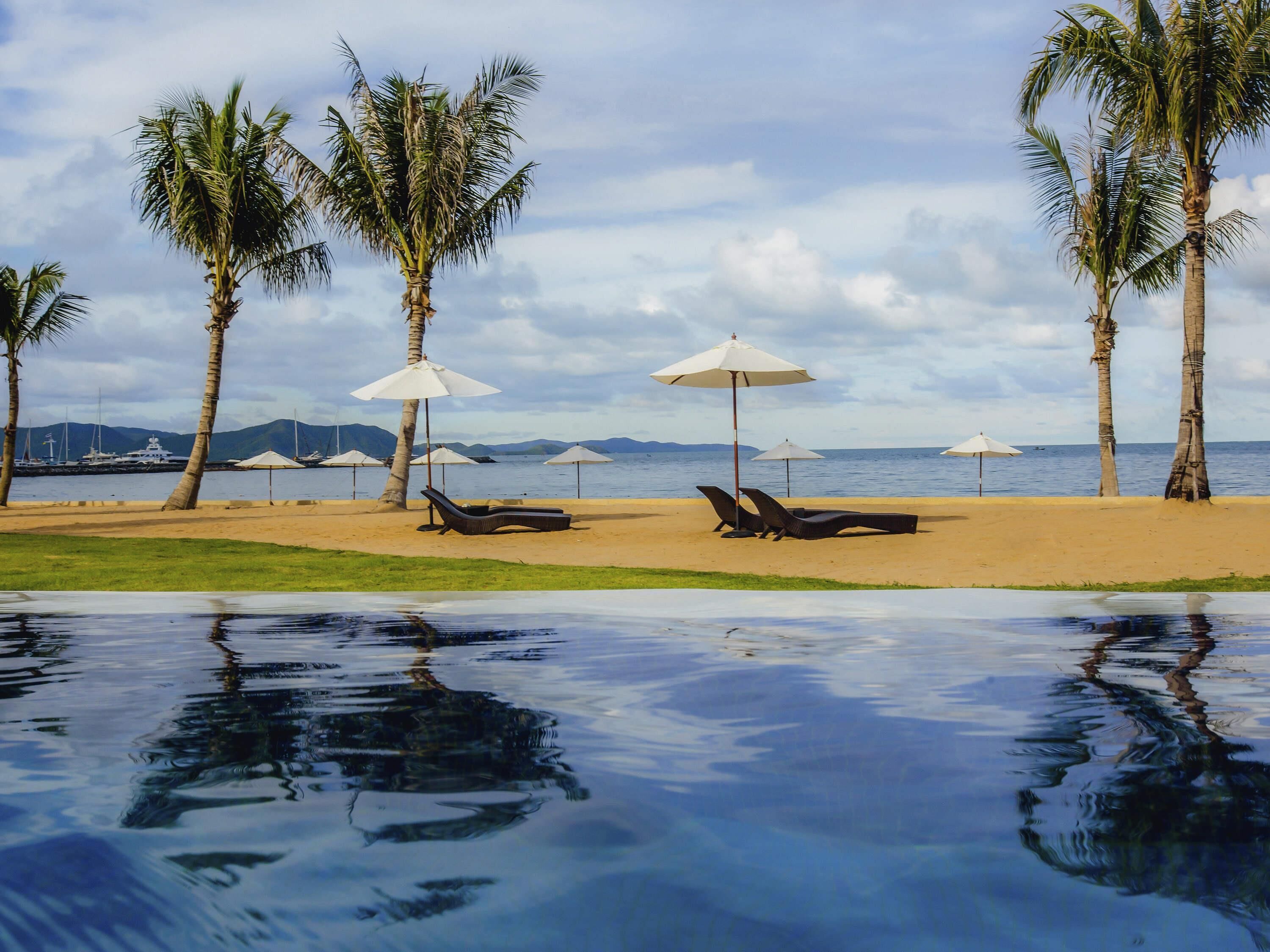 3 restauranter, frokost, lunsj og middag serveres, internasjonale retter