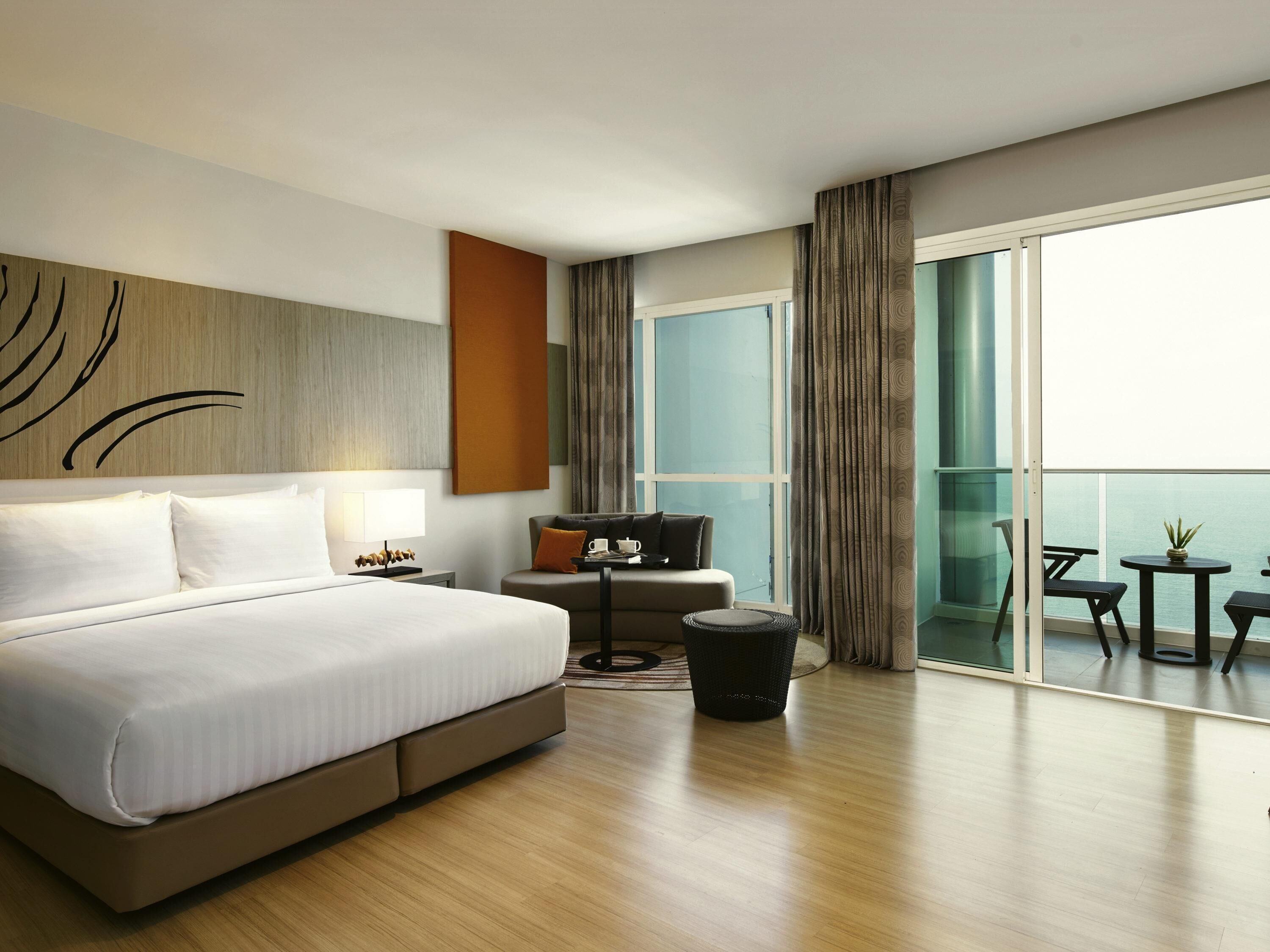 Junior Suite, 1 King Bed, Sea View | Egyptian cotton sheets, premium bedding, minibar, in-room safe