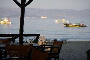 Dining - Likourgos Beach (Corfu)