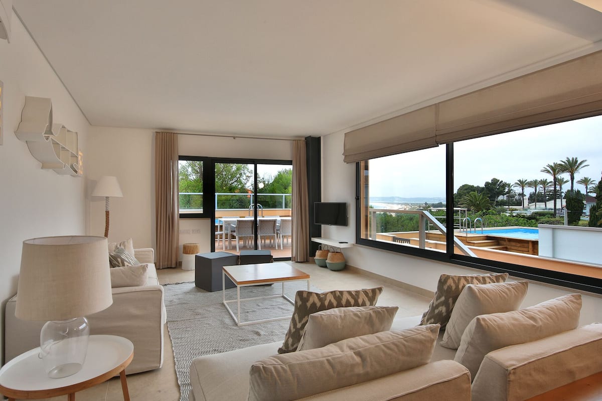 Superior Apartment, 3 Bedrooms, Private Pool | Living area | 50-cm TV with cable channels