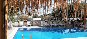 Seasonal outdoor pool - Artemis Hotel (Santorini)
