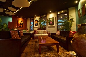Cocktail bar
