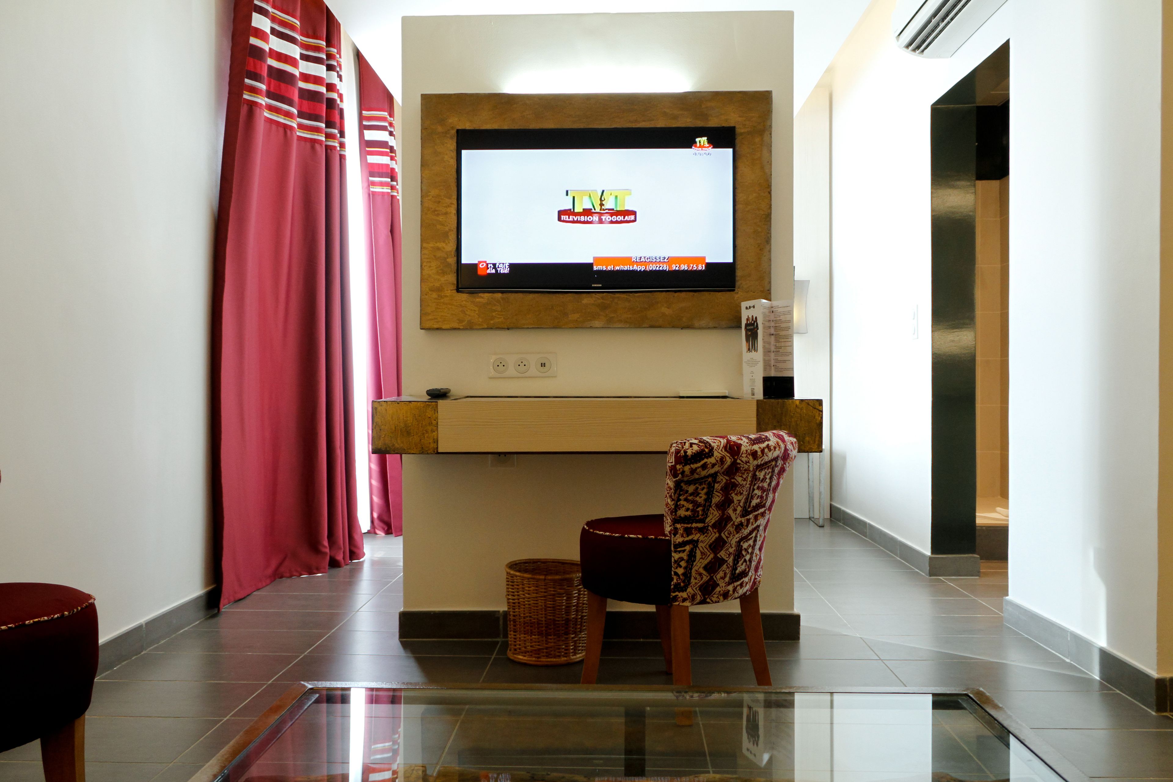 pillow-top beds, minibar, in-room safe, desk