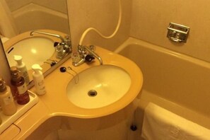 Bathroom - the b suidobashi (Tokyo)