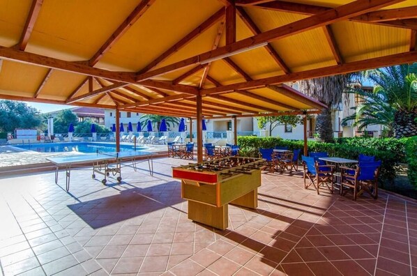 Tempat makan outdoor