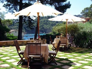 Outdoor dining - Aiguablava (Begur)