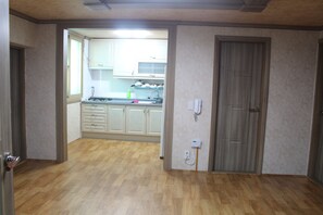 Room, 2 Bedrooms | Free WiFi - Dawa Motel (Yeosu)