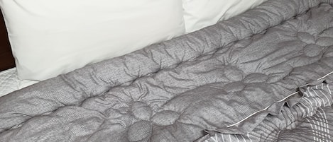 Double Room (PC Room) | Free WiFi