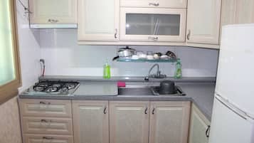 Room, 2 Bedrooms | Private kitchenette | Fridge