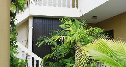 Hersher Studios & Apartments