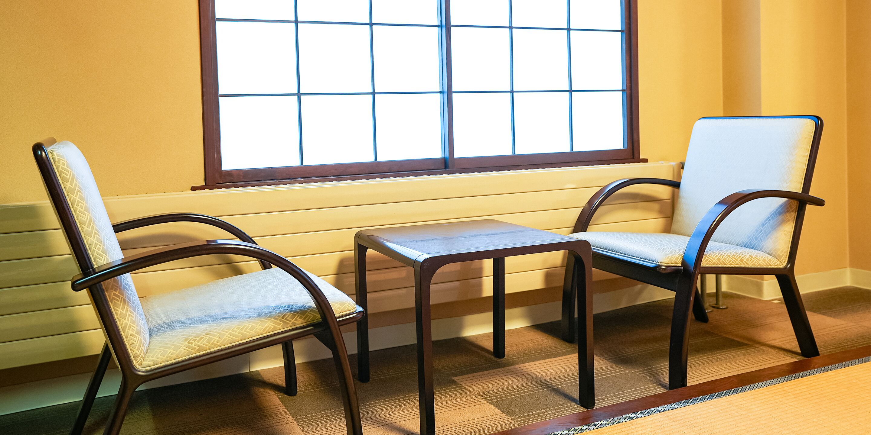 japanese style room | premium bedding, desk, free wifi