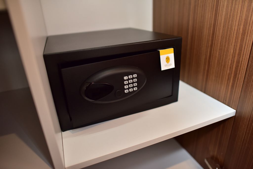 deluxe double or twin room | room amenity