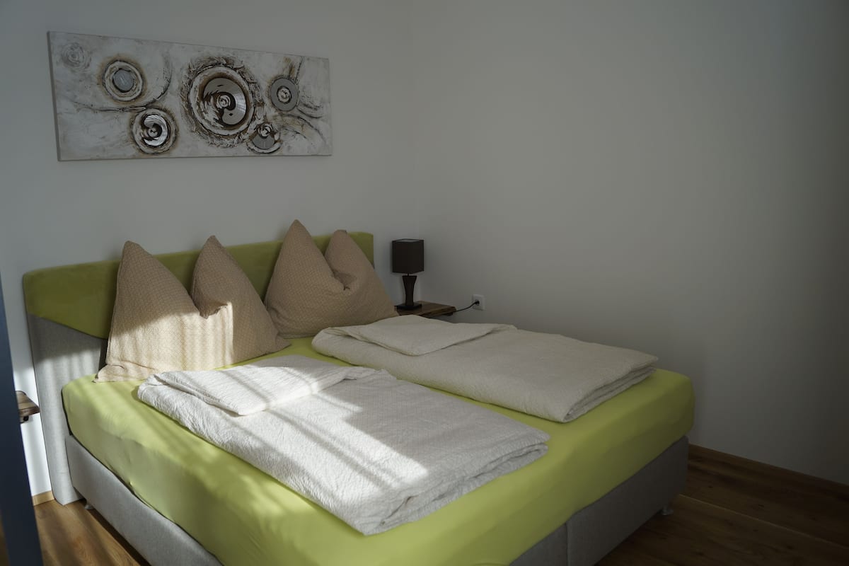 Comfort Apartment, Accessible, Mountain View (Untersberg)  | Iron/ironing board, free WiFi, individually decorated