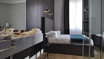 Suite | Biancheria da letto di alta qualità, minibar, una cassaforte in camera