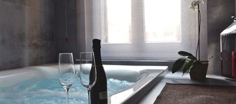 Place 24 Suites & Wellness