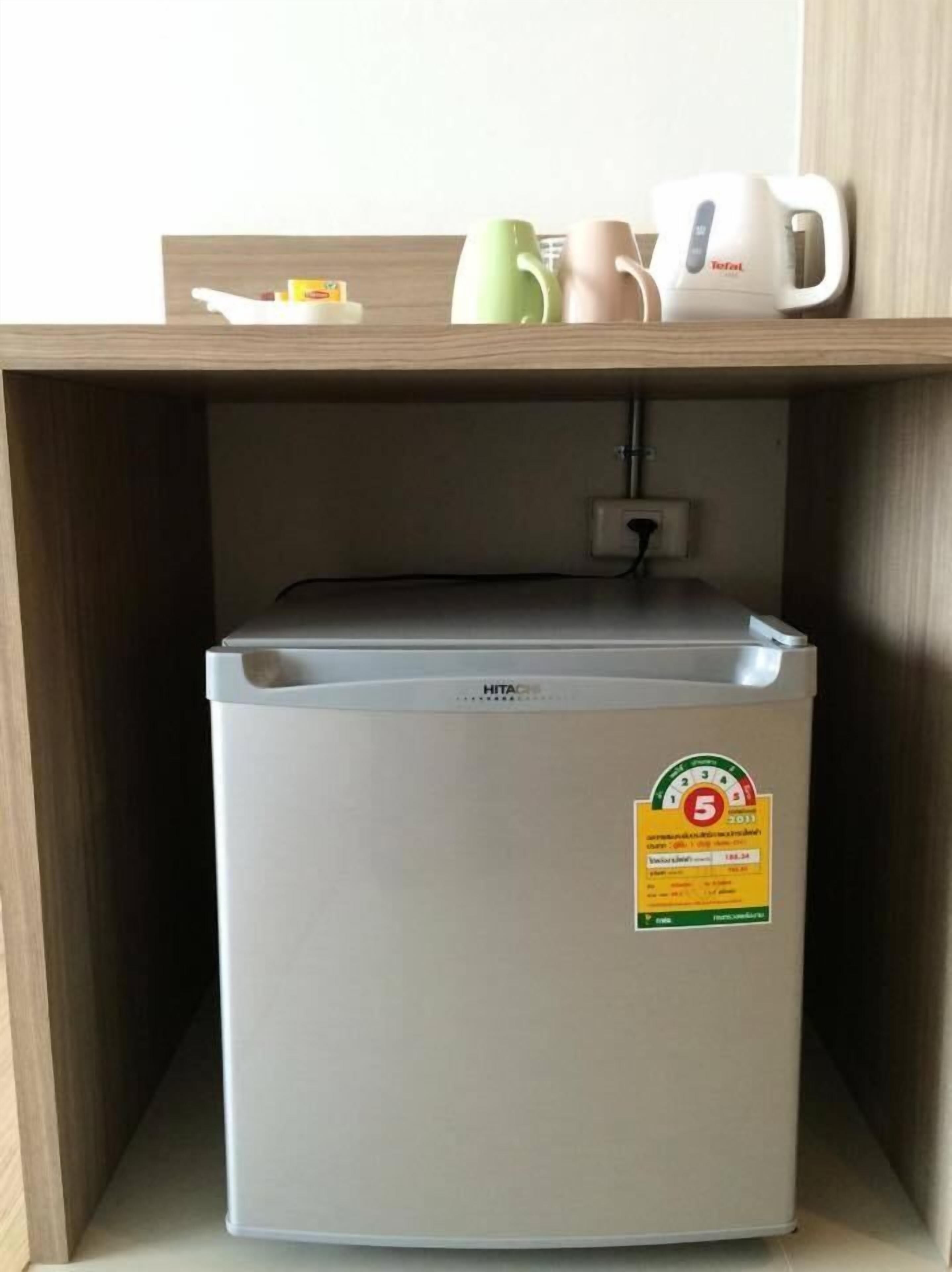 fridge, electric kettle