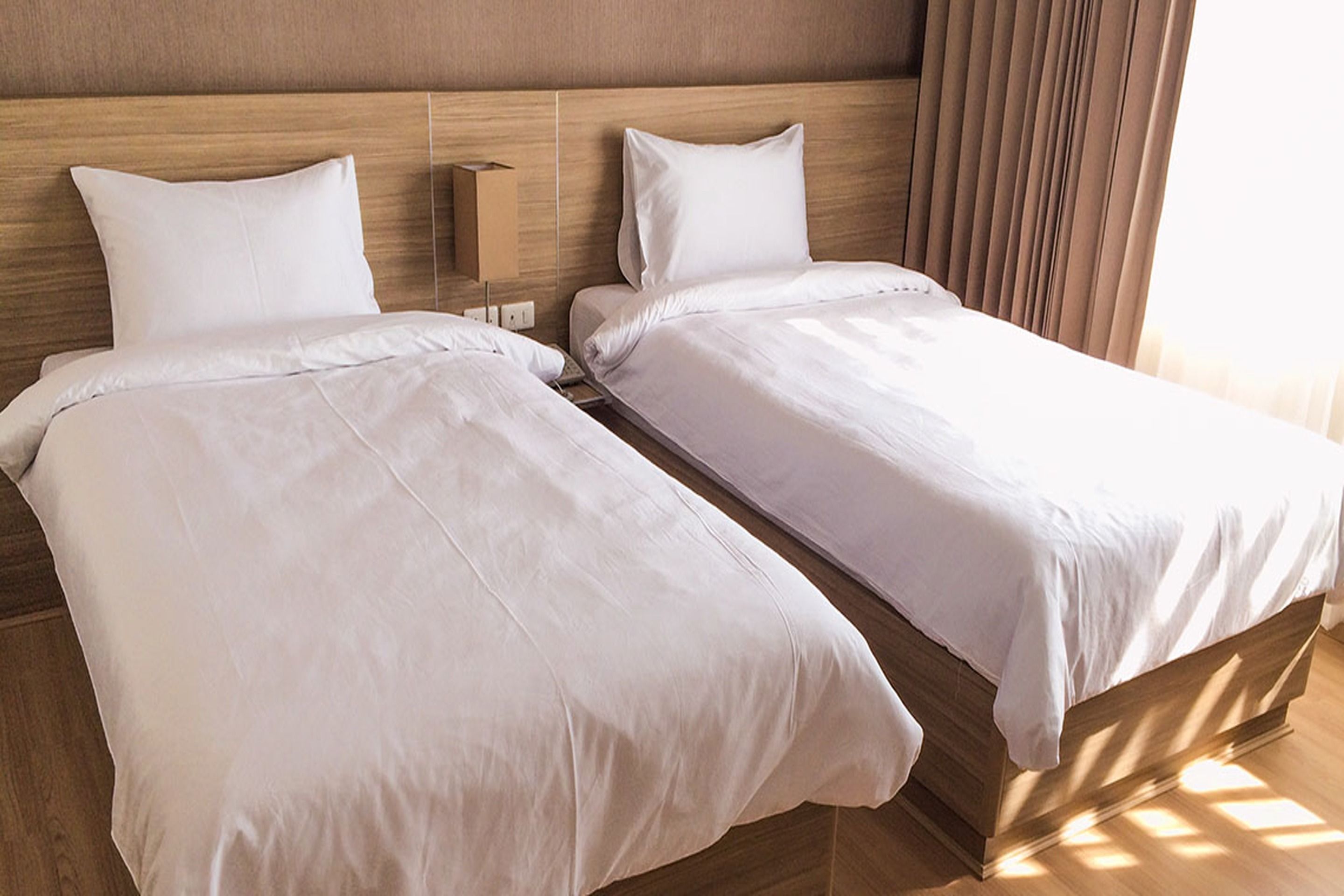 superior room, 2 single beds | minibar, in-room safe, desk, blackout curtains