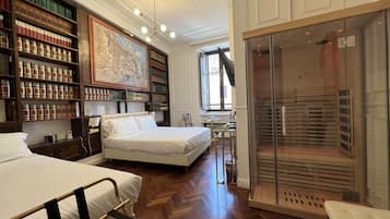 Romantic Studio Suite, Hot Tub | Egyptian cotton sheets, premium bedding, minibar, in-room safe