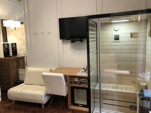 Senior Studio Suite | Cadar kapas Mesir, peralatan tempat tidur premium, bar mini 