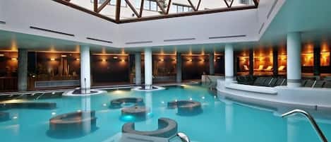 Innenpool, Außenpool